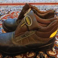 لباس وشلوارکار ،کفش کار