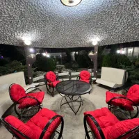 ویلا باغ شیک استخرابگرم|اجارهٔ کوتاهمدت ویلا و باغ|شیراز, شهرک گلستان|دیوار