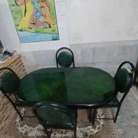میزنهارخوری ۶نفره سالم ومقاومت با۴صندلی سالم