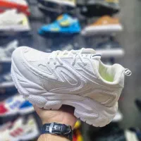 کتانی لژ دار زنانه قیمت فوق‌العاده|کیف، کفش، کمربند|قم, ارم|دیوار