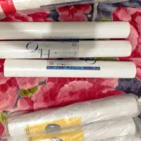 کاغذ دیواری از کار باقی مانده