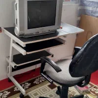 میز وصندلی کامپیوتر