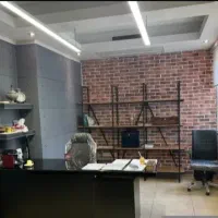 ۱۰۰ متر / گاندی جنوبی/ ساختمان پزشکان