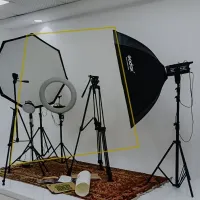 عکاس و ادمین  ( خانم)