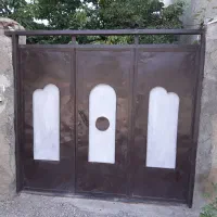 درب حیاط سه لنگه