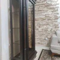 ویترین لوازم خانگی و میز و آیینه