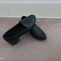 تعدادی کفش کالج