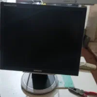 مانیتور 17اینچ فوق تمیز|قطعات و لوازم جانبی رایانه|پاکدشت, پاکدشت (مامازند)|دیوار