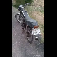 یک‌دستگاه موتورسیکلت هندا۱۲۵شهاب