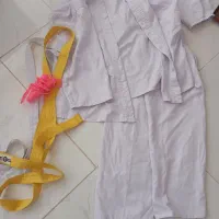 لباس کاراته با کمربند زرد و طناب اشانتیون