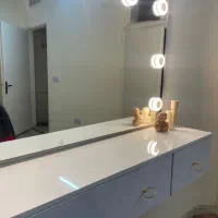 آینه کنسول میکاپ و گریم|آرایشگاه و سالنهای زیبایی|مشهد, وکیلآباد|دیوار