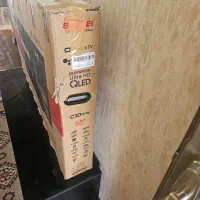 تلویزیونQled ۵۵اینج ومیز|تلویزیون و پروژکتور|شیراز, قصرالدشت|دیوار