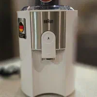 آبمیوه گیری براوون