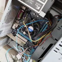 کامپیوتر|رایانه رومیزی|همدان, |دیوار