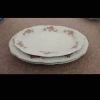 ظروف گل سرخی و سینی فر|ظروف سرو و پذیرایی|قم, پردیسان|دیوار