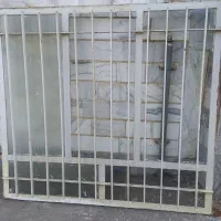 پنجره  یک و نیم  در یک و نیم