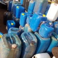 گالن آبی و مشکی|مصالح و تجهیزات ساختمان|یزد, |دیوار