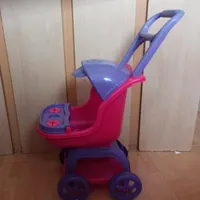 کالسکه اسباب بازی .آشپزخانه و قصر عروسکی .گیتار