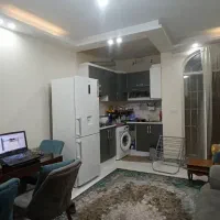 طبقه اول با پارکینگ بر اصلی خ بهنود. مترو شادمان