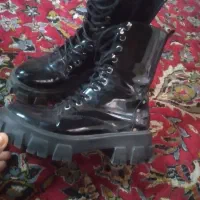 پوتین ورنی زیبا|کیف، کفش، کمربند|شلمان, |دیوار