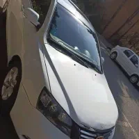 جیلی امگرند ۲۰۱۳ سفید