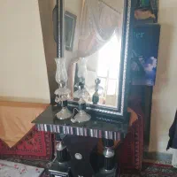 میز وآینه وشمعدان