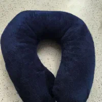 بالش گردنی طبی و نرم مناسب سفر و استراحت