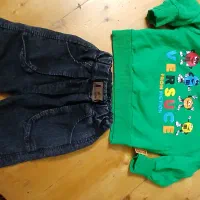 تعدادی لباس بچگانه