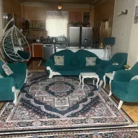 مبل هفت نفره با چهار عدد جلو مبلی سفید فقط ده تومن|مبلمان خانگی و میز عسلی|بهنمیر, |دیوار