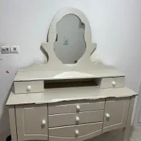 اینه دراور