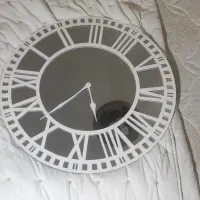 ساعت دیواری آینه ای سفید ۶۰ سانت