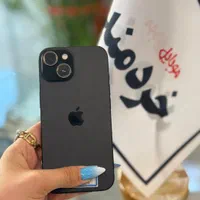 اپل iPhone 15 با حافظهٔ ۲۵۶ گیگابایت