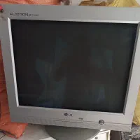 مانیتور ال جی وسامسونگ سالم دارم