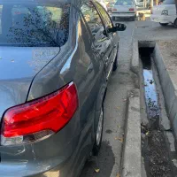 راناپلاس ۱۴۰۱ خاکستری کم کارکرد|خودرو سواری و وانت|اصفهان, کوی ولی عصر|دیوار