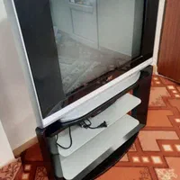 تلویزیون و میز تلویزیون