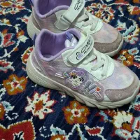 کفش دخترانه در حد پوتین صندل پالتو زنانه و دخترانه