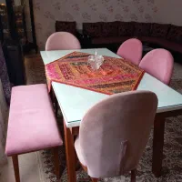 میز غذاخوری کاملا سالم