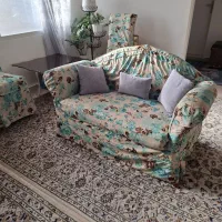 رو مبلی و روکش صندلی کاملا سال و تمیز