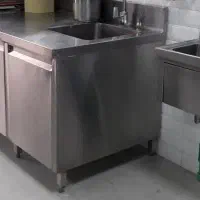 استخدام نیروی ساده برای کار در آشپزخانه