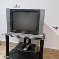 فروش یک دست مبلمان و میزو تلویزیون سالم فروش فوری|تلویزیون و پروژکتور|شاهین‌شهر, عطار|دیوار
