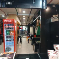 پیک موتوری وآشپزفست فودماهر و کارگر ساده آشپزخانه