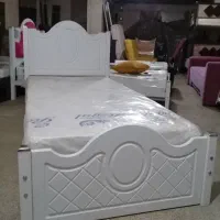 تخت تک و دو