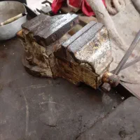 ۳ عدد پرس دستی ۱۶ و ۱۸ کیلو و دو گیره|حراج|تهران, اتحاد|دیوار