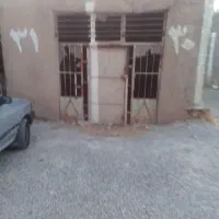 مغازه سرقفلی و مدارک تکمیل آینده داره وسط شهر