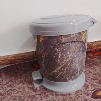 سطل اشغال اشپز خونه .