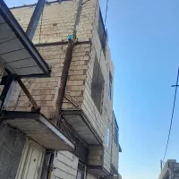 هوایی-طبقه-سوم-روی-پیلوت