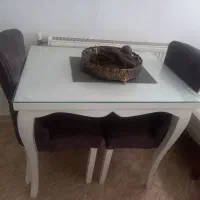 میز صبحانه خوری