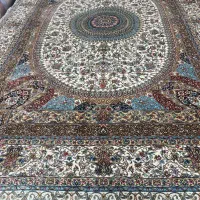 فروشگاه فرش خان  فروش انواع ابریشم و دستباف