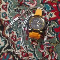 گردنبند و ساعت