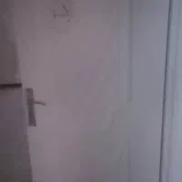 درب اتاق شکسته